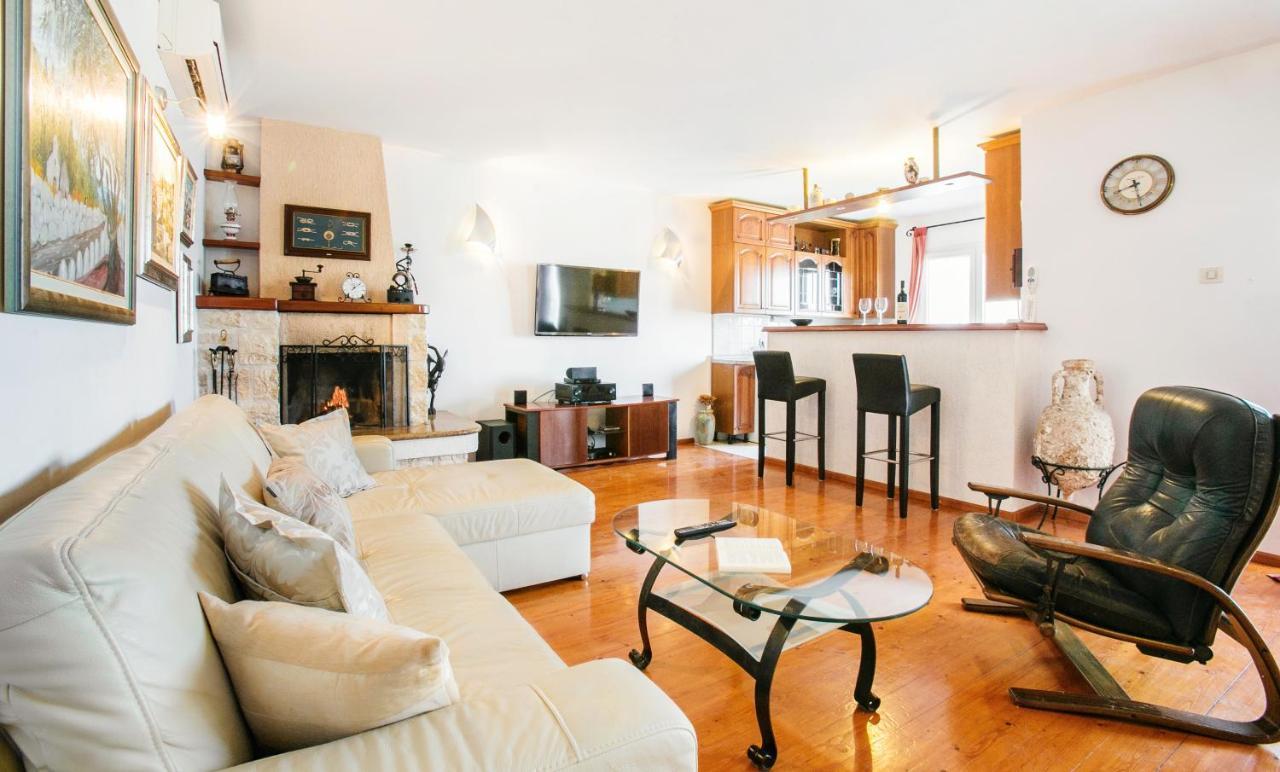 Golden view luxury apartment Maslinica Extérieur photo