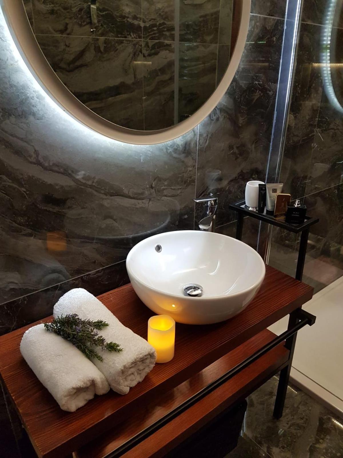 Golden view luxury apartment Maslinica Extérieur photo